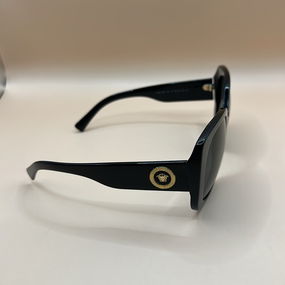 Versace VE4387 Sunglasses - Picture 5 of 9